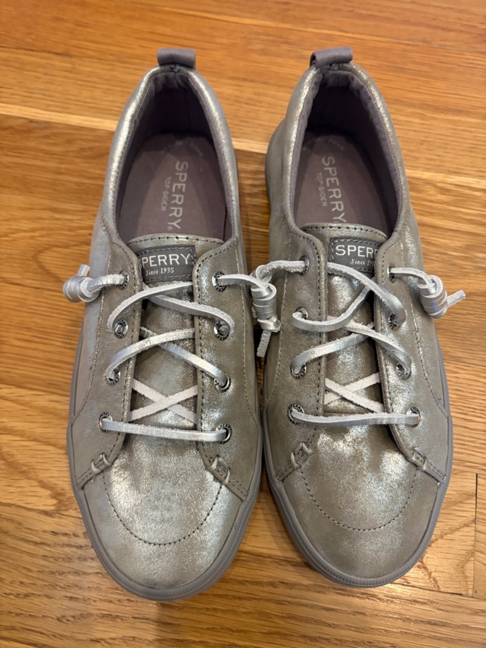 Sperry Women's Shimmering Silver Lace-Up Sneakers size 7
